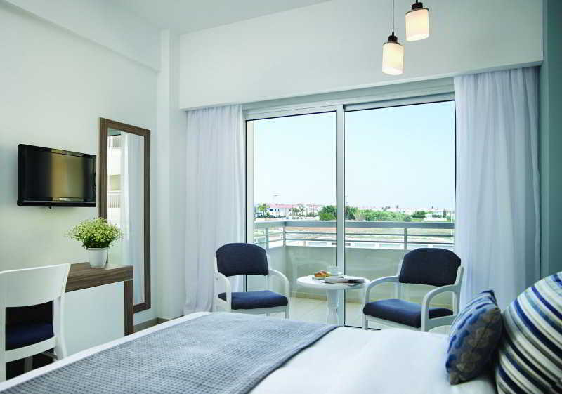 Sentido Kouzalis Beach Hotel Protaras Exterior foto
